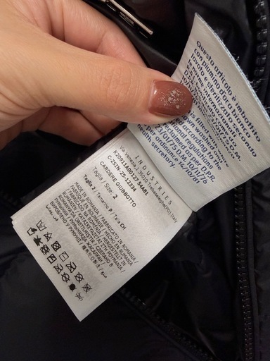 服/ファッション MONCLER
