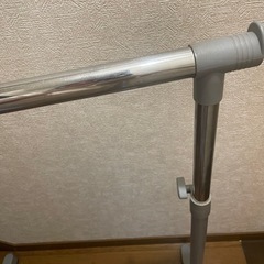 ハンガーラックの画像