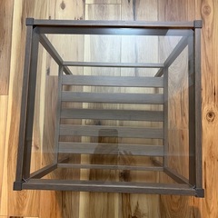 【受付終了】 IKEA ガラス天板のサイドテーブルの画像