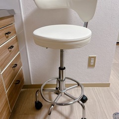 折りたたみテーブル（チェアとのセットでも可）の画像