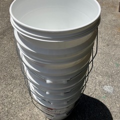 プラスチックペール缶 20L ポリバケツ リメイク 植木鉢 小物入れの画像