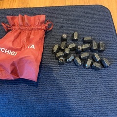 225/45/R18  クラウンアスリートなど　スタッドレスタイヤとホイールナット付きの画像