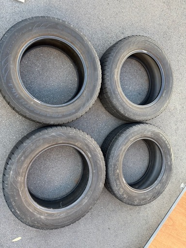 TOYO スタッドレスタイヤ      225/65R17