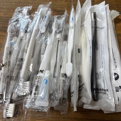 使い捨て歯ブラシ個包装未使用40本の画像
