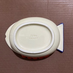 さかな型のグラタン皿の画像