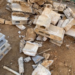 ¥1000お支払いします。コンクリートブロック　豊田市回収してくださる方募集の画像