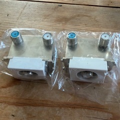 テレビアンテナ　直列ユニット（中間用）の画像