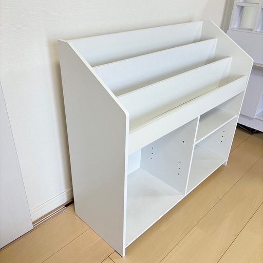 美品　ニトリ 絵本ラック