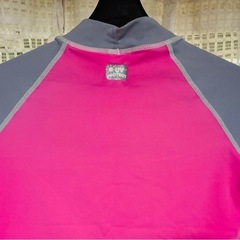 ラッシュガード130㌢の画像