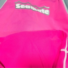 ラッシュガード130㌢の画像