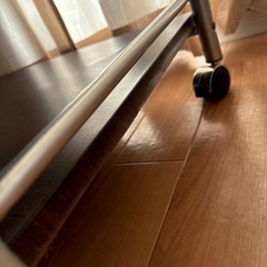 キャスター付きローテーブルの画像