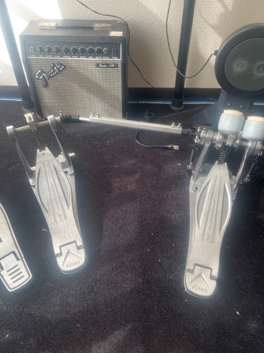 楽器 Set drum Alesis+tama double pedal+speaker Set drum Alesis+tama double pedal+speaker