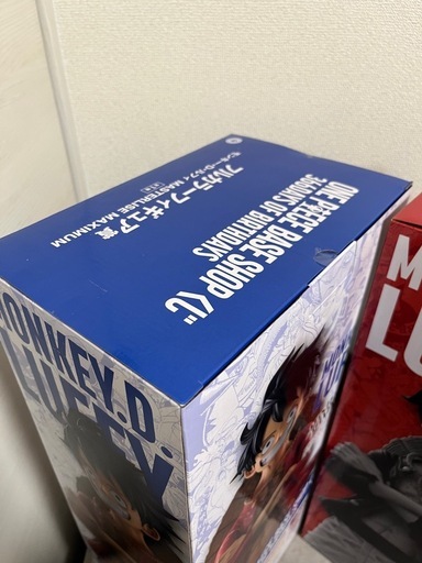 ワンピースベースショップ限定くじ　フィギュア　ルフィ2体