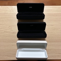 【取引中】メガネケース（JINS 3つ）、ピンホールメガネの画像