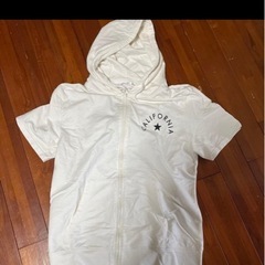 ノーブランド　半袖パーカーの画像