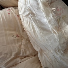 ダブルサイズの丸八真綿羽毛布団の画像