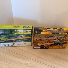 おもちゃ　車　恐竜の画像