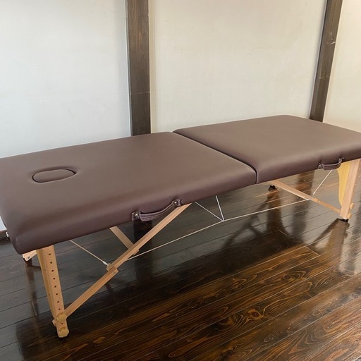 新品★軽量 折りたたみ マッサージベッド 有孔 木製 施術用 エステ 整体 ベッド