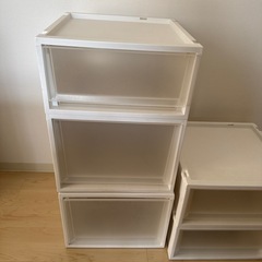 衣装ケースの画像