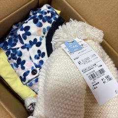 〖急ぎ！〗ブランド入り保育園、公園着 まとめ売り 女の子用の画像