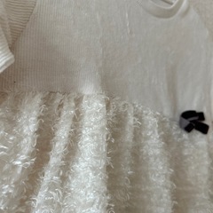 子ども服　長袖　120 ふわふわ白の画像