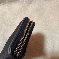 PRADA長財布ファスナーナイロン三角マーク　トライアングルの画像