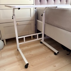 昇降式サイドテーブル  白 60cm×40cmの画像