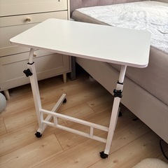 昇降式サイドテーブル  白 60cm×40cmの画像