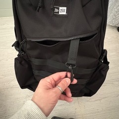 【超美品】NEWE RA ニューエラ バックパック 33Lブラックの画像