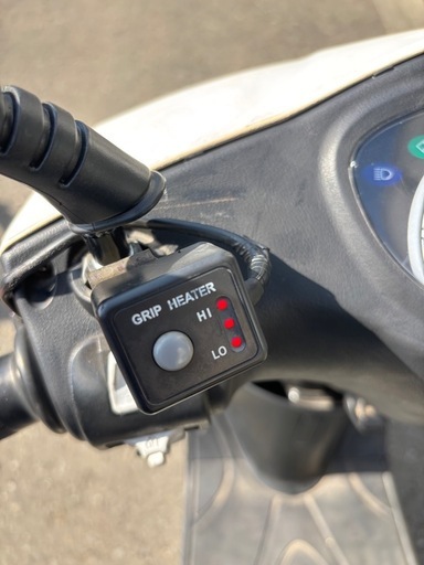 アクシストリート  125cc  グリップヒーター、ボックス付き