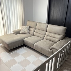 【急募】マナベ家具 マナベインテリアハーツ 3人掛け カウチソファ ファブリック プルミエの画像