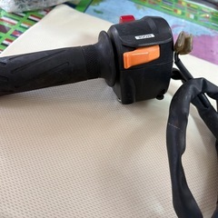 ハンドルスイッチ（マジェスティ4D9）の画像