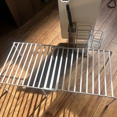 【来週引っ越しです】おまとめ受けます！まな板、包丁ラック の画像