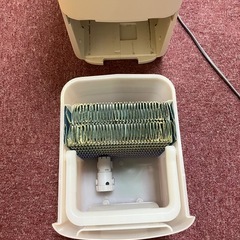 SHARP 加湿機　HV-J55-Wの画像