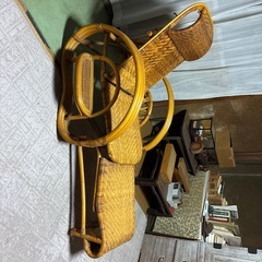 1人がけの椅子の画像