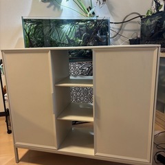 【IKEA スチールラック キャビネット ホワイト】の画像