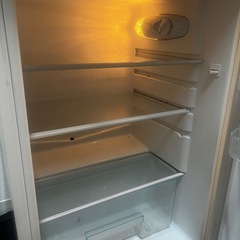 2018年　126l 
LIMLIGHT ノンフロン冷凍冷蔵庫 WRH-130 の画像