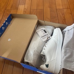 adidas スニーカー　27cmの画像