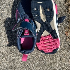 adidas 20センチの画像