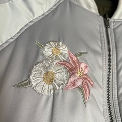 スカジャン 刺繍入り　リバーシブルの画像