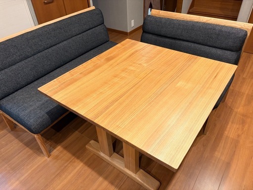 決まりました！マナベ 定価19万円 ダイニングテーブル ソファ2つセット