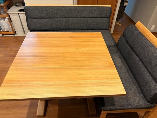決まりました！マナベ 定価19万円 ダイニングテーブル ソファ2つセット