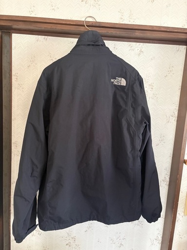 THE NORTH FACEのマウンテンパーカーです