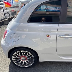 綺麗なアバルト595ツーリズモ入荷しましたの画像