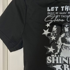 女の子　　ショート丈Tシャツの画像