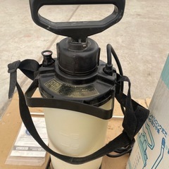【お取引中】アイリスオーヤマ 蓄圧式噴霧器 SE611 タンク容量6L  未使用品？の画像