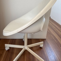 IKEA 学習椅子の画像
