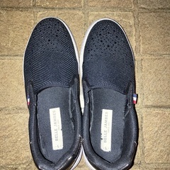 ［値下げ］setスリッポンの靴ライトグレーとブラックLの画像