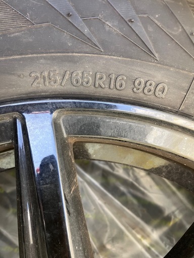 スタッドレスタイヤホイール付き215/65R164 本