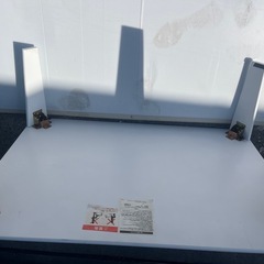 折り畳みテーブルの画像